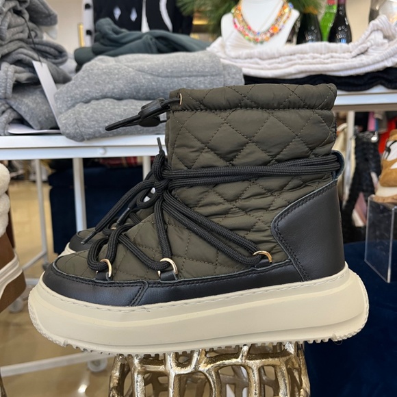 Pajar Gravita Olive and Black Winter Boots - Picture 2 of 4